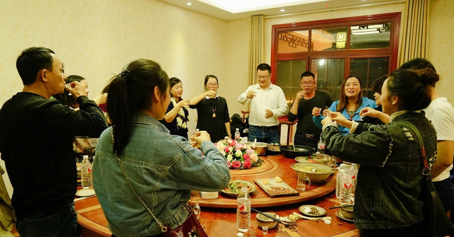 董明珠坦言：和下属吃一顿饭，你就能看出他值不值得被重用(图6)